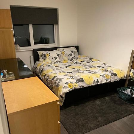 New Modern King Size Room With Ensuite And Parking Manchester Dış mekan fotoğraf